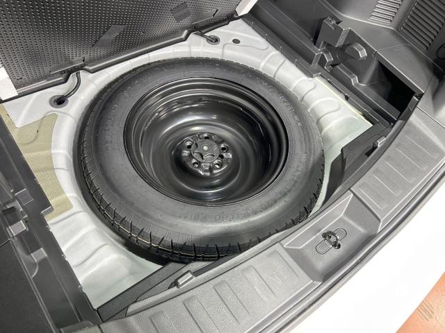 エクストレイル ２０Ｘｉ　禁煙車　プロパイロット　全周囲カメラ　ルーフレール　純正９型ナビ　デジタルインナーミラー　クリアランスソナー　電動リアゲート　ＬＥＤヘッドライト　純正１８インチＡＷ　オートブレーキホールド　ＥＴＣ（68枚目）