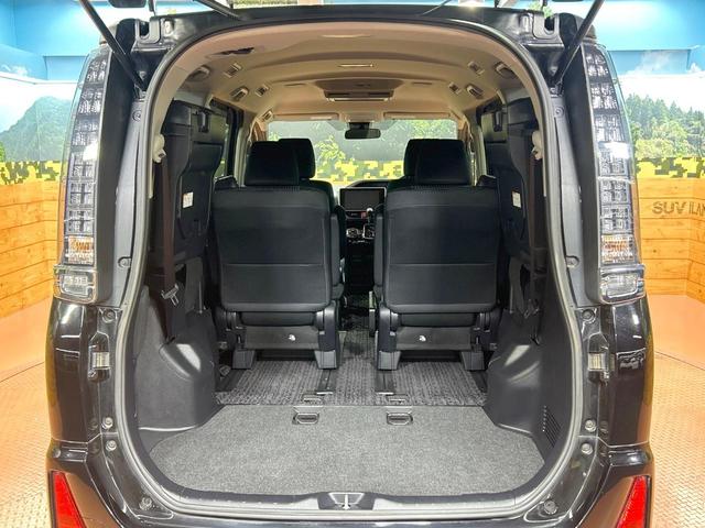 ヴォクシー ＺＳ　煌ＩＩ　禁煙車　後席モニター　両側電動ドア　１０型ナビ　トヨタセーフティセンス　ＬＥＤヘッドライト　純正１６インチアルミホイール　オートマチックハイビーム　ウォークスルー　Ｂｌｕｅｔｏｏｔｈ再生　ＥＴＣ（11枚目）