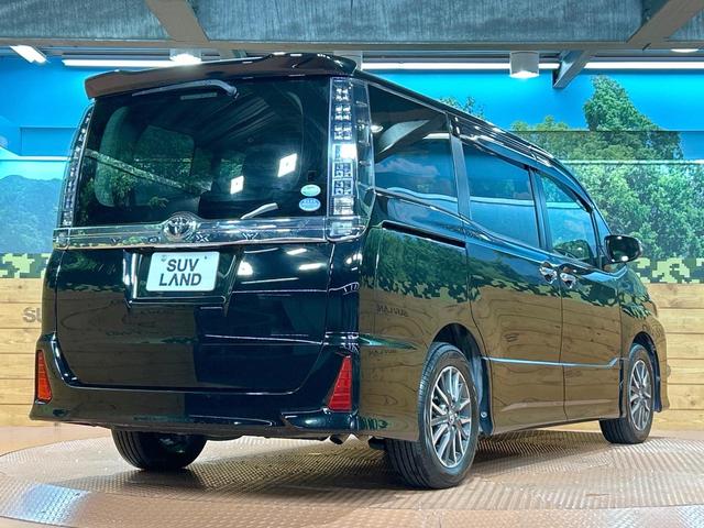 ヴォクシー ＺＳ　煌ＩＩ　禁煙車　後席モニター　両側電動ドア　１０型ナビ　トヨタセーフティセンス　ＬＥＤヘッドライト　純正１６インチアルミホイール　オートマチックハイビーム　ウォークスルー　Ｂｌｕｅｔｏｏｔｈ再生　ＥＴＣ（18枚目）