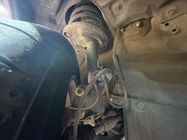 ヴォクシー ＺＳ　煌ＩＩ　禁煙車　後席モニター　両側電動ドア　１０型ナビ　トヨタセーフティセンス　ＬＥＤヘッドライト　純正１６インチアルミホイール　オートマチックハイビーム　ウォークスルー　Ｂｌｕｅｔｏｏｔｈ再生　ＥＴＣ（31枚目）