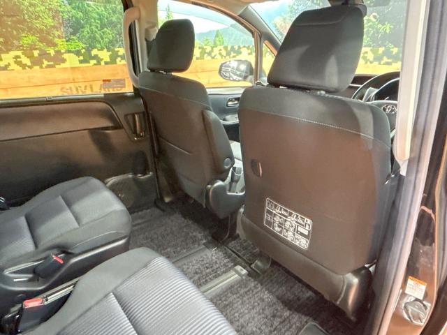 ヴォクシー ＺＳ　煌ＩＩ　禁煙車　後席モニター　両側電動ドア　１０型ナビ　トヨタセーフティセンス　ＬＥＤヘッドライト　純正１６インチアルミホイール　オートマチックハイビーム　ウォークスルー　Ｂｌｕｅｔｏｏｔｈ再生　ＥＴＣ（66枚目）
