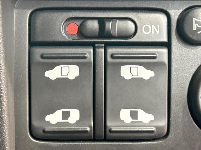 フリードハイブリッド ジャストセレクション 禁煙車 両側電動ドア SDナビ クルーズコントロール バックカメラ 純正15インチアルミホイール ETC オートエアコン アイドリングストップ スマートキー オートライト ウォークスルー(5枚目)