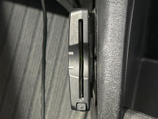 フリードハイブリッド ジャストセレクション 禁煙車 両側電動ドア SDナビ クルーズコントロール バックカメラ 純正15インチアルミホイール ETC オートエアコン アイドリングストップ スマートキー オートライト ウォークスルー(6枚目)