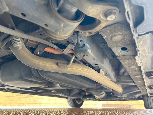 フリードハイブリッド ジャストセレクション 禁煙車 両側電動ドア SDナビ クルーズコントロール バックカメラ 純正15インチアルミホイール ETC オートエアコン アイドリングストップ スマートキー オートライト ウォークスルー(54枚目)