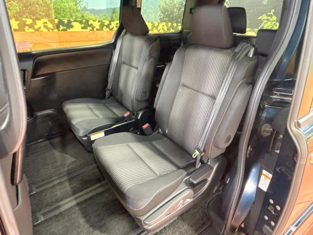 ヴォクシー ハイブリッドＺＳ　煌ＩＩ　禁煙車　後席モニター　両側電動ドア　純正１０型ナビ　トヨタセーフティセンス　クリアランスソナー　クルーズコントロール　ＬＥＤヘッドライト　シートヒーター　純正１６インチＡＷ　ＬＥＤフォグ　ＥＴＣ（52枚目）