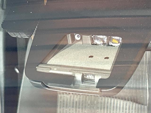 ヴォクシー ハイブリッドＺＳ　煌ＩＩ　禁煙車　後席モニター　両側電動ドア　純正１０型ナビ　トヨタセーフティセンス　クリアランスソナー　クルーズコントロール　ＬＥＤヘッドライト　シートヒーター　純正１６インチＡＷ　ＬＥＤフォグ　ＥＴＣ（55枚目）