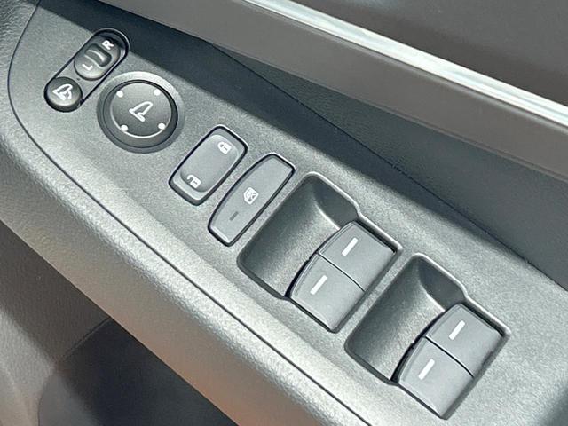 ヴェゼル e:HEV Z 禁煙車 9型ナビ フルセグ 全周囲カメラ ブラインドスポットモニター レーダークルーズ 電動リアゲート クリアランスソナー シートヒーター オートマチックハイビーム LEDヘッドライト ETC(22枚目)