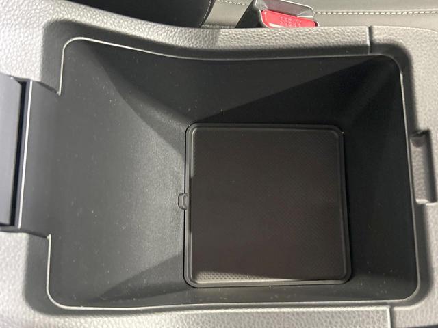 ヴェゼル e:HEV Z 禁煙車 9型ナビ フルセグ 全周囲カメラ ブラインドスポットモニター レーダークルーズ 電動リアゲート クリアランスソナー シートヒーター オートマチックハイビーム LEDヘッドライト ETC(39枚目)