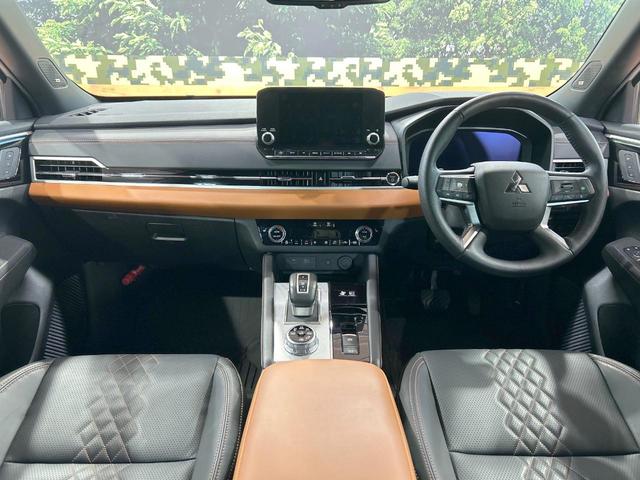 アウトランダーPHEV P 禁煙車 パノラマルーフ 全周囲カメラ BOSEサウンド 9型ディスプレイオーディオ eアシスト マイパイロット ヘッドアップディスプレイ シートヒーター LEDヘッド&フォグ ETC 電動リアゲート(2枚目)