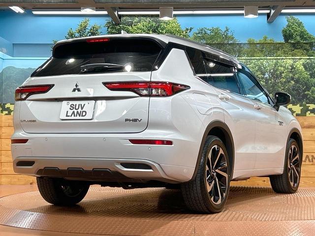 アウトランダーPHEV P 禁煙車 パノラマルーフ 全周囲カメラ BOSEサウンド 9型ディスプレイオーディオ eアシスト マイパイロット ヘッドアップディスプレイ シートヒーター LEDヘッド&フォグ ETC 電動リアゲート(17枚目)