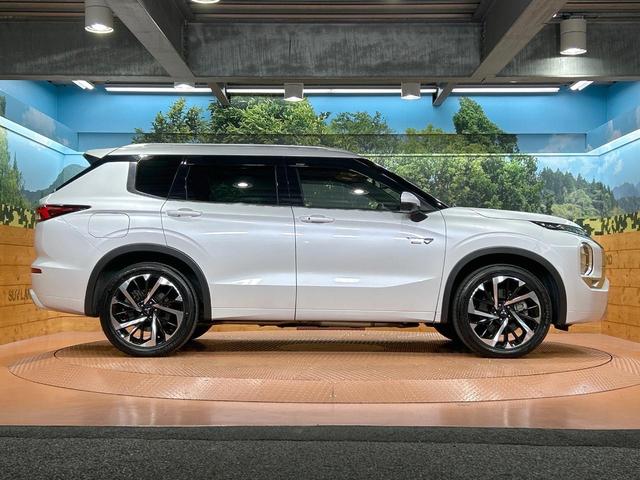 アウトランダーPHEV P 禁煙車 パノラマルーフ 全周囲カメラ BOSEサウンド 9型ディスプレイオーディオ eアシスト マイパイロット ヘッドアップディスプレイ シートヒーター LEDヘッド&フォグ ETC 電動リアゲート(25枚目)