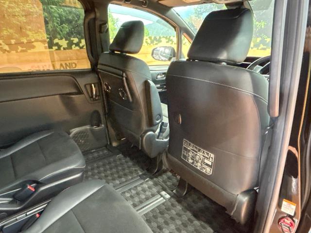 ノア Ｓｉ　ダブルバイビー　禁煙車　フリップダウン　モデリスタ　両側電動スライドドア　１１型ナビ　トヨタセーフティセンス　クルコンクリアランスソナー　Ｂｌｕｅｔｏｏｔｈ　ＬＥＤヘッドライト　ハーフレザー　スマートキー　　ＥＴＣ（51枚目）