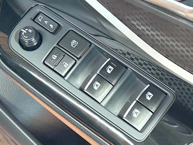 C-HR G 禁煙車 SDナビ ブラインドスポットモニター トヨタセーフティセンス クリアランスソナー レーダークルーズ バックカメラ シートヒーター 純正18インチAW オートエアコン Bluetooth再生(22枚目)