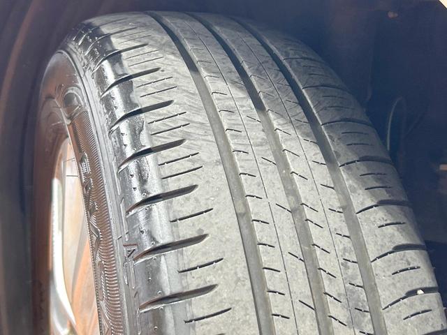 ノア Ｓ－Ｇ　禁煙車　純正１０．５インチナビ　両側電動ドア　ユニバーサルステップ　セーフティセンス　ＬＥＤヘッド＆フォグ　バックカメラ　ＥＴＣ　フルセグ　純正１６インチアルミホイール　電動パーキングブレーキ（45枚目）