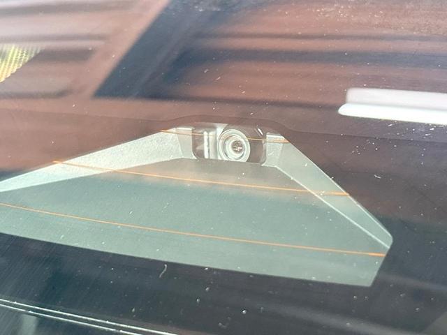 ヤリスクロス Ｚ　禁煙車　純正８型ナビ　全周囲カメラ　トヨタセーフティセンス　レーダークルーズ　クリアランスソナー　ハーフレザーシート　シートヒーター　パワーシート　ＬＥＤヘッドライト　オートハイビーム　ＥＴＣ（8枚目）