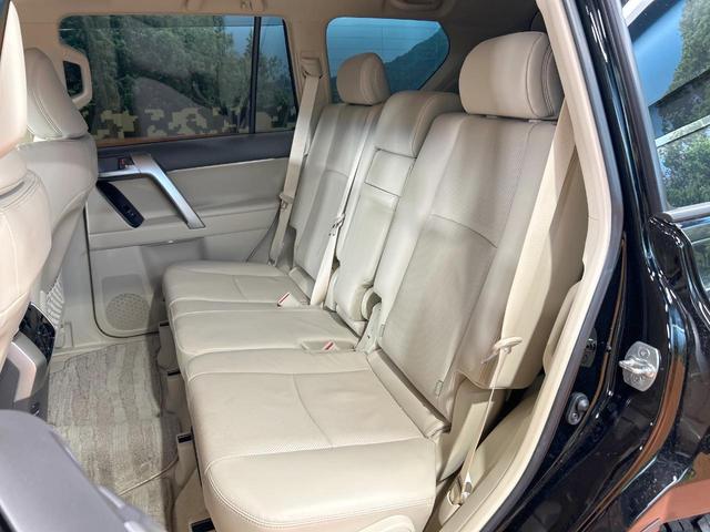 ランドクルーザープラド ＴＸ　Ｌパッケージ　マットブラックエディション　禁煙車　サンルーフ　メーカーナビ　全周囲カメラ　レーダークルーズ　７人乗り　ベージュ革シート　シートエアコン　パワーシート　ルーフレール　ＬＥＤヘッド　ＥＴＣ　オートハイビーム　クリアランスソナー（29枚目）