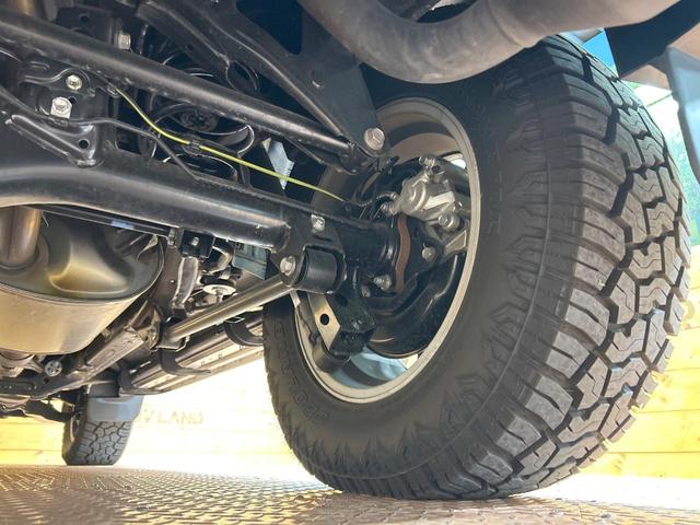 ランドクルーザープラド ＴＸ　Ｌパッケージ　マットブラックエディション　禁煙車　サンルーフ　メーカーナビ　全周囲カメラ　レーダークルーズ　７人乗り　ベージュ革シート　シートエアコン　パワーシート　ルーフレール　ＬＥＤヘッド　ＥＴＣ　オートハイビーム　クリアランスソナー（33枚目）