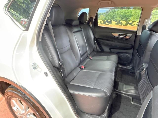 エクストレイル ２０Ｘ　ハイブリッド　エマージェンシーブレーキＰ　禁煙車　メーカーナビ　全周囲カメラ　クルーズコントロール　パワーバックドア　インテリジェントルームミラー　ＬＥＤヘッド　ＥＴＣ　スマートキー　コーナーセンサー　シートヒーター　フルセグＴＶ（10枚目）