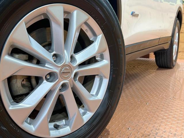 エクストレイル ２０Ｘ　ハイブリッド　エマージェンシーブレーキＰ　禁煙車　メーカーナビ　全周囲カメラ　クルーズコントロール　パワーバックドア　インテリジェントルームミラー　ＬＥＤヘッド　ＥＴＣ　スマートキー　コーナーセンサー　シートヒーター　フルセグＴＶ（14枚目）