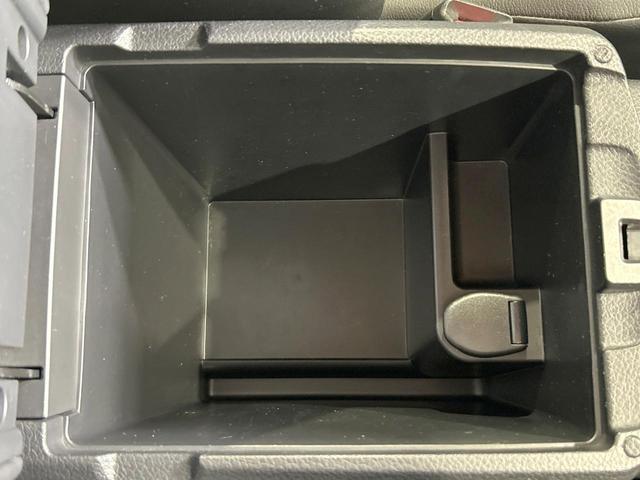 エクストレイル ２０Ｘ　ハイブリッド　エマージェンシーブレーキＰ　禁煙車　メーカーナビ　全周囲カメラ　クルーズコントロール　パワーバックドア　インテリジェントルームミラー　ＬＥＤヘッド　ＥＴＣ　スマートキー　コーナーセンサー　シートヒーター　フルセグＴＶ（34枚目）