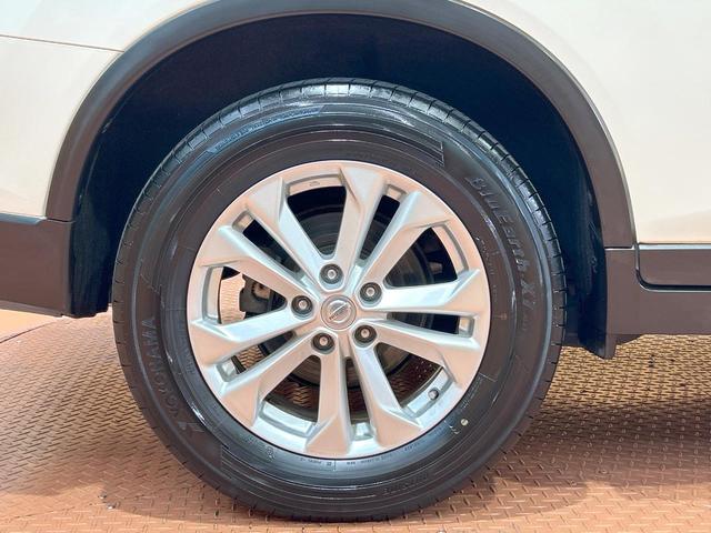 エクストレイル ２０Ｘ　ハイブリッド　エマージェンシーブレーキＰ　禁煙車　メーカーナビ　全周囲カメラ　クルーズコントロール　パワーバックドア　インテリジェントルームミラー　ＬＥＤヘッド　ＥＴＣ　スマートキー　コーナーセンサー　シートヒーター　フルセグＴＶ（42枚目）