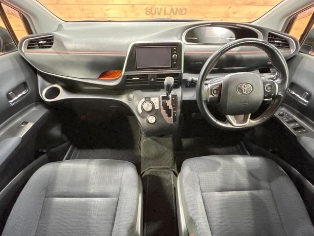 シエンタ Ｇ　禁煙車　両側電動スライドドア　純正ＳＤナビ　バックカメラ　オートエアコン　プッシュスタートシステム　アイドリングストップ　革巻きステアリング　ＥＴＣ　スマートキー（2枚目）
