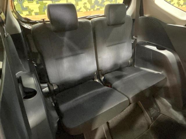 シエンタ Ｇ　禁煙車　両側電動スライドドア　純正ＳＤナビ　バックカメラ　オートエアコン　プッシュスタートシステム　アイドリングストップ　革巻きステアリング　ＥＴＣ　スマートキー（10枚目）