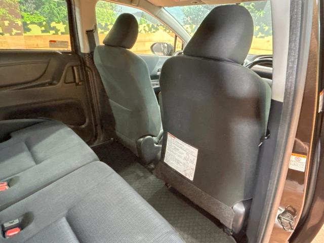 シエンタ Ｇ　禁煙車　両側電動スライドドア　純正ＳＤナビ　バックカメラ　オートエアコン　プッシュスタートシステム　アイドリングストップ　革巻きステアリング　ＥＴＣ　スマートキー（41枚目）