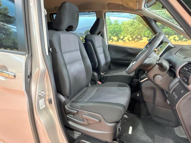 セレナ ＸＶ　禁煙　セーフティーパックＡ　後席モニター　純正９型ナビ　フルセグ　全周囲カメラ　両側電動ドア　ブラインドスポットモニター　クルーズコントロール　クリアランスソナー　オートハイビーム　ＥＴＣ（8枚目）