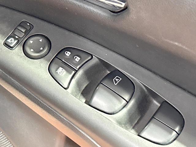 セレナ ＸＶ　禁煙　セーフティーパックＡ　後席モニター　純正９型ナビ　フルセグ　全周囲カメラ　両側電動ドア　ブラインドスポットモニター　クルーズコントロール　クリアランスソナー　オートハイビーム　ＥＴＣ（28枚目）