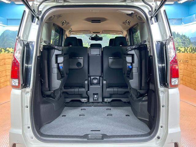 セレナ ハイウェイスター　ＶセレクションＩＩ　禁煙　セーフティパックＢ　ＢＩＧＸ９型ナビ　全周囲カメラ　インテリジェントルームミラー　両側電動ドア　アイドリングストップ　ＥＴＣ　リアエアコン　ＬＥＤヘッドライト　純正１６インチアルミ（11枚目）