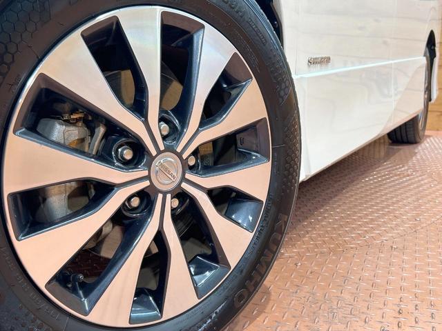 セレナ ハイウェイスター　ＶセレクションＩＩ　禁煙　セーフティパックＢ　ＢＩＧＸ９型ナビ　全周囲カメラ　インテリジェントルームミラー　両側電動ドア　アイドリングストップ　ＥＴＣ　リアエアコン　ＬＥＤヘッドライト　純正１６インチアルミ（14枚目）