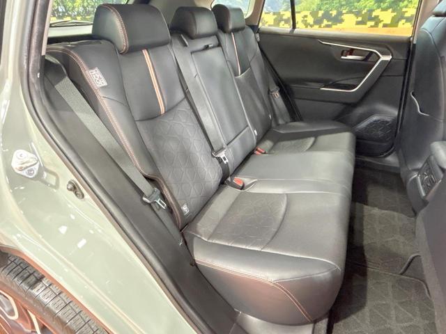 ＲＡＶ４ アドベンチャー　禁煙車　９型ナビ　ブラインドスポットモニター　電動リアゲート　シートベンチレーション　トヨタセーフティセンス　クリアランスソナー　レーダークルーズ　純正１８インチＡＷ　ステアリングヒーター　ＥＴＣ（9枚目）