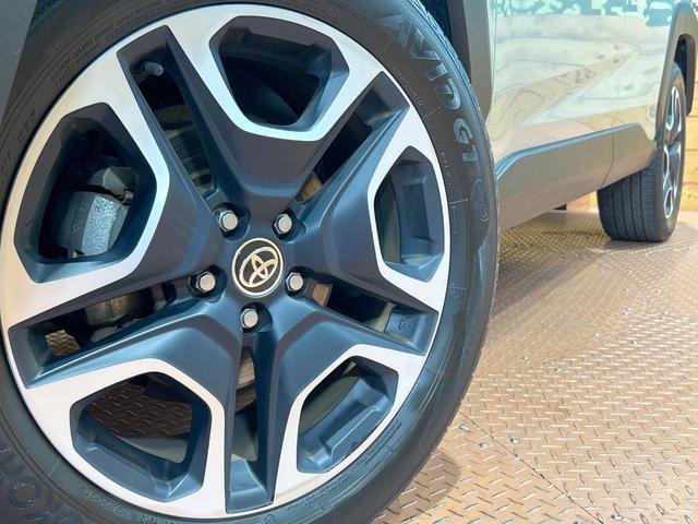 ＲＡＶ４ アドベンチャー　禁煙車　９型ナビ　ブラインドスポットモニター　電動リアゲート　シートベンチレーション　トヨタセーフティセンス　クリアランスソナー　レーダークルーズ　純正１８インチＡＷ　ステアリングヒーター　ＥＴＣ（13枚目）