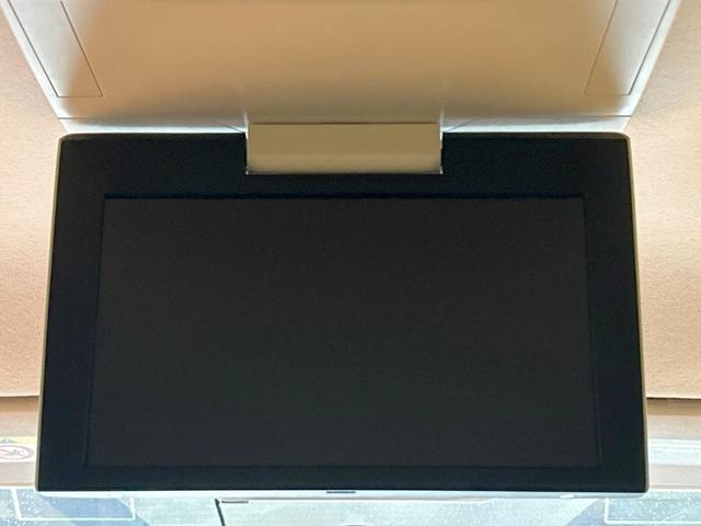 ヴォクシー ＺＳ　禁煙　後席モニター　純正９型ナビ　バックカメラ　両側電動ドア　ＥＴＣ　アイドリングストップ　ＬＥＤヘッドライト　純正１６インチアルミ　コーナーセンサー　フルセグ　Ｂｌｕｅｔｏｏｔｈ（3枚目）