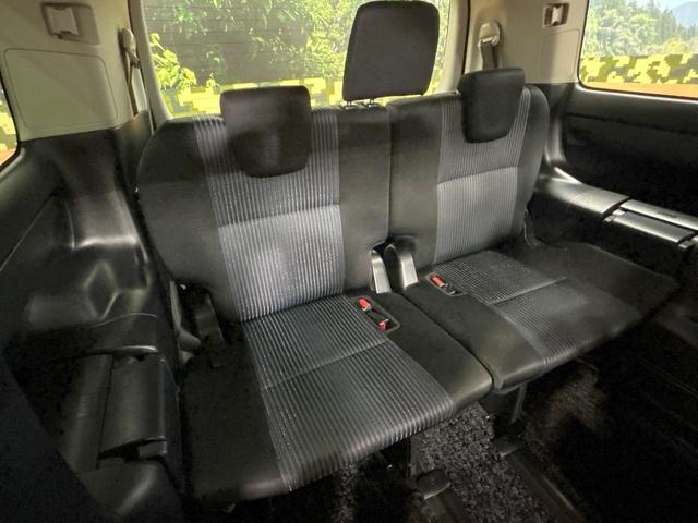 ヴォクシー ＺＳ　禁煙　後席モニター　純正９型ナビ　バックカメラ　両側電動ドア　ＥＴＣ　アイドリングストップ　ＬＥＤヘッドライト　純正１６インチアルミ　コーナーセンサー　フルセグ　Ｂｌｕｅｔｏｏｔｈ（10枚目）