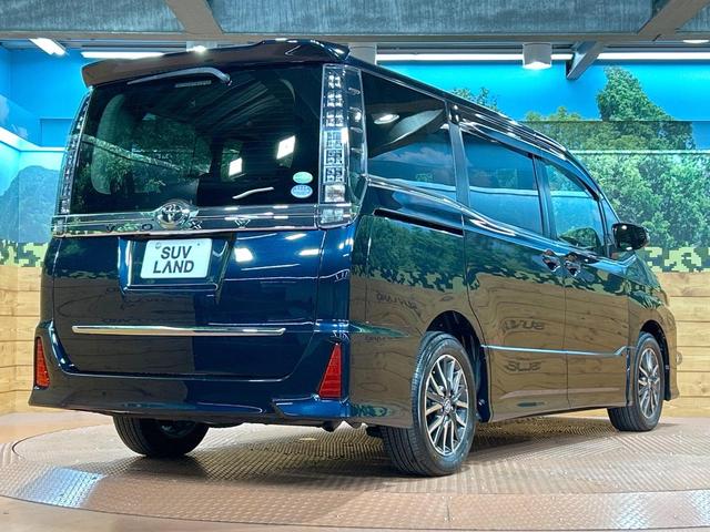 ヴォクシー ＺＳ　禁煙　後席モニター　純正９型ナビ　バックカメラ　両側電動ドア　ＥＴＣ　アイドリングストップ　ＬＥＤヘッドライト　純正１６インチアルミ　コーナーセンサー　フルセグ　Ｂｌｕｅｔｏｏｔｈ（18枚目）