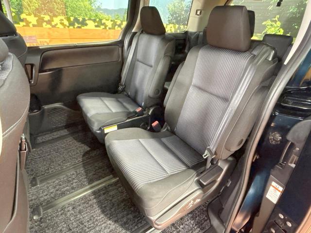 ヴォクシー ＺＳ　禁煙　後席モニター　純正９型ナビ　バックカメラ　両側電動ドア　ＥＴＣ　アイドリングストップ　ＬＥＤヘッドライト　純正１６インチアルミ　コーナーセンサー　フルセグ　Ｂｌｕｅｔｏｏｔｈ（36枚目）