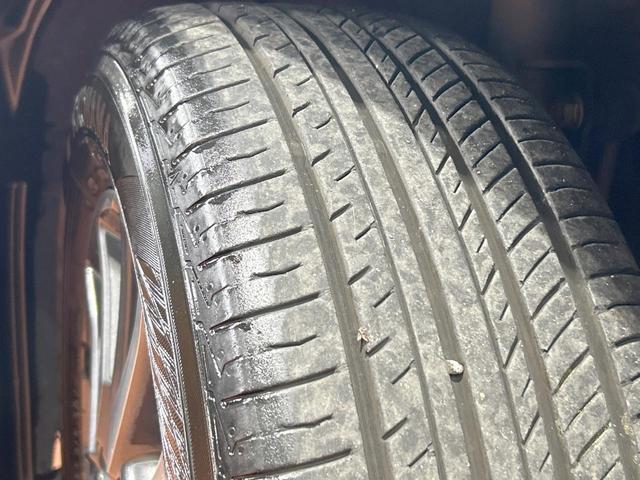 ヴォクシー ＺＳ　禁煙　後席モニター　純正９型ナビ　バックカメラ　両側電動ドア　ＥＴＣ　アイドリングストップ　ＬＥＤヘッドライト　純正１６インチアルミ　コーナーセンサー　フルセグ　Ｂｌｕｅｔｏｏｔｈ（41枚目）