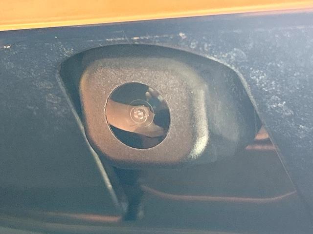 ヴォクシー ＺＳ　禁煙　後席モニター　純正９型ナビ　バックカメラ　両側電動ドア　ＥＴＣ　アイドリングストップ　ＬＥＤヘッドライト　純正１６インチアルミ　コーナーセンサー　フルセグ　Ｂｌｕｅｔｏｏｔｈ（55枚目）