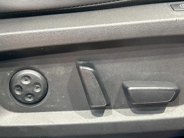 アウトランダーＰＨＥＶ Ｐ　禁煙車　純正９インチナビ　ＢＯＳＥサウンド　全周囲カメラ　電動リアゲート　全席シートヒーター　ヘッドアップディスプレイ　ワイヤレスチャージャー　コーナーセンサー　レーダークルーズ　車線逸脱警報（26枚目）