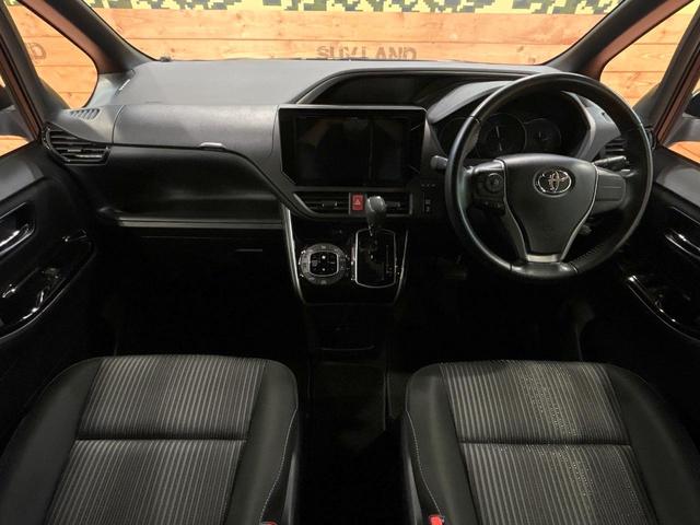 ヴォクシー ZS 煌II 禁煙車 後席モニター 10型ナビ 両側電動ドア バックカメラ クルコン オートハイビーム LEDヘッド&フォグ フルセグ bluetooth接続 リアオートエアコン ETC 純正16AW(2枚目)