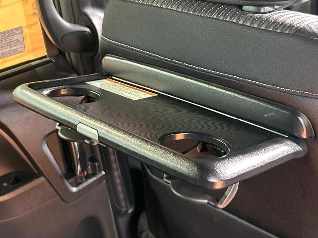 ヴォクシー ZS 煌II 禁煙車 後席モニター 10型ナビ 両側電動ドア バックカメラ クルコン オートハイビーム LEDヘッド&フォグ フルセグ bluetooth接続 リアオートエアコン ETC 純正16AW(35枚目)