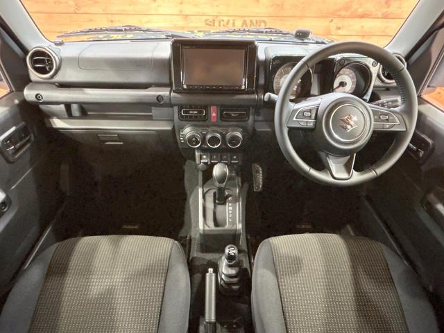 ジムニーノマド ＦＣ　登録済未使用車　純正９インチナビ　バックカメラ　フルセグ　シートヒーター　ＬＥＤヘッド　ＥＴＣ　アダプティブクルーズコントロール　レーンアシスト　クリアランスソナー　スマートキー　オートエアコン（2枚目）