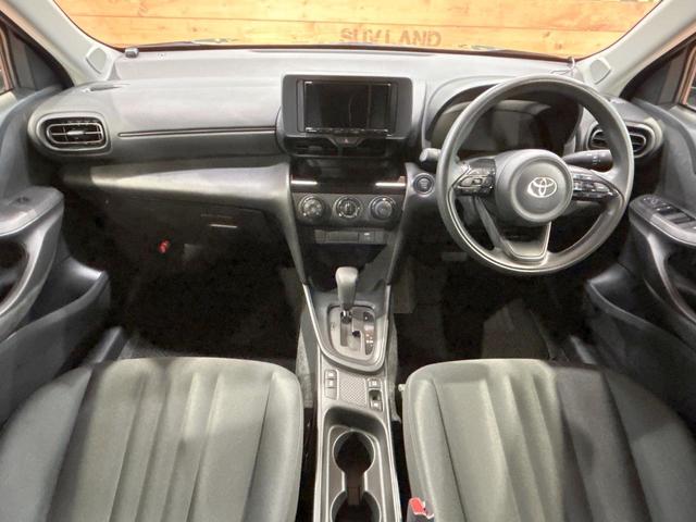 ヤリスクロス X 禁煙 SDナビ バックカメラ レーダークルーズコントロール ETC コーナーセンサー 16インチスチールホイール オートマチックハイビーム(2枚目)