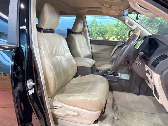 ランドクルーザープラド ＴＸ　禁煙車　サンルーフ　ルーフレール　ＳＤナビ　トヨタセーフティセンス　レーダークルーズ　ＬＥＤヘッドライト　クリアランスソナー　ウッドコンビステアリング　ＥＴＣ　オートエアコン　Ｂｌｕｅｔｏｏｔｈ再生（9枚目）