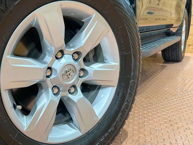 ランドクルーザープラド ＴＸ　禁煙車　サンルーフ　ルーフレール　ＳＤナビ　トヨタセーフティセンス　レーダークルーズ　ＬＥＤヘッドライト　クリアランスソナー　ウッドコンビステアリング　ＥＴＣ　オートエアコン　Ｂｌｕｅｔｏｏｔｈ再生（14枚目）