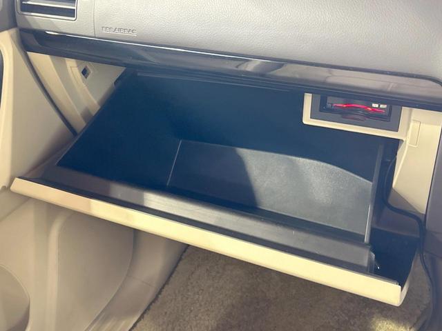 ランドクルーザープラド ＴＸ　禁煙車　サンルーフ　ルーフレール　ＳＤナビ　トヨタセーフティセンス　レーダークルーズ　ＬＥＤヘッドライト　クリアランスソナー　ウッドコンビステアリング　ＥＴＣ　オートエアコン　Ｂｌｕｅｔｏｏｔｈ再生（41枚目）