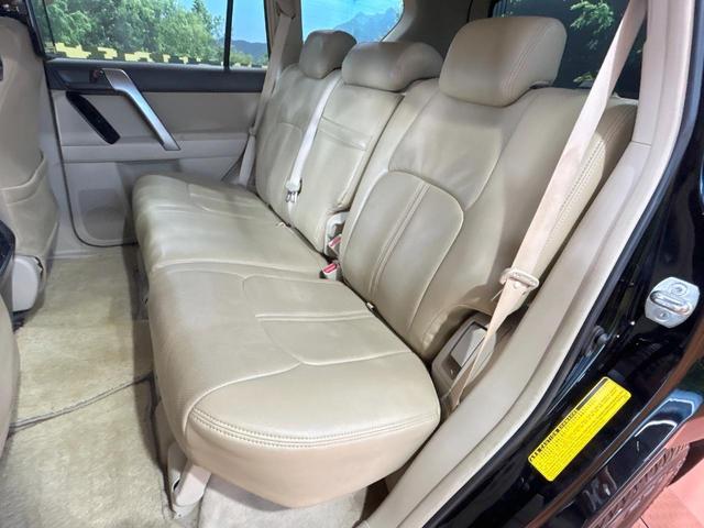 ランドクルーザープラド ＴＸ　禁煙車　サンルーフ　ルーフレール　ＳＤナビ　トヨタセーフティセンス　レーダークルーズ　ＬＥＤヘッドライト　クリアランスソナー　ウッドコンビステアリング　ＥＴＣ　オートエアコン　Ｂｌｕｅｔｏｏｔｈ再生（43枚目）
