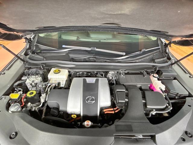 RX RX450h バージョンL 禁煙 サンルーフ マークレビンソンサウンド モデリスタエアロ ヘッドアップディスプレイ 全周囲カメラ ブラインドスポットモニター シートベンチレーション ステアリングヒーター 電動リアゲート ETC(18枚目)